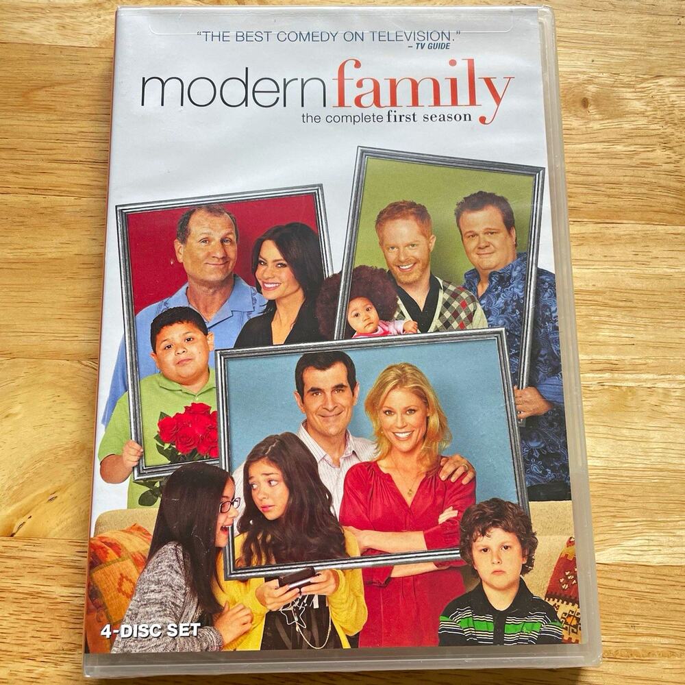 20th Century Fox Modern Family Complete First Season DVD 4-Disc Deleted Scenes